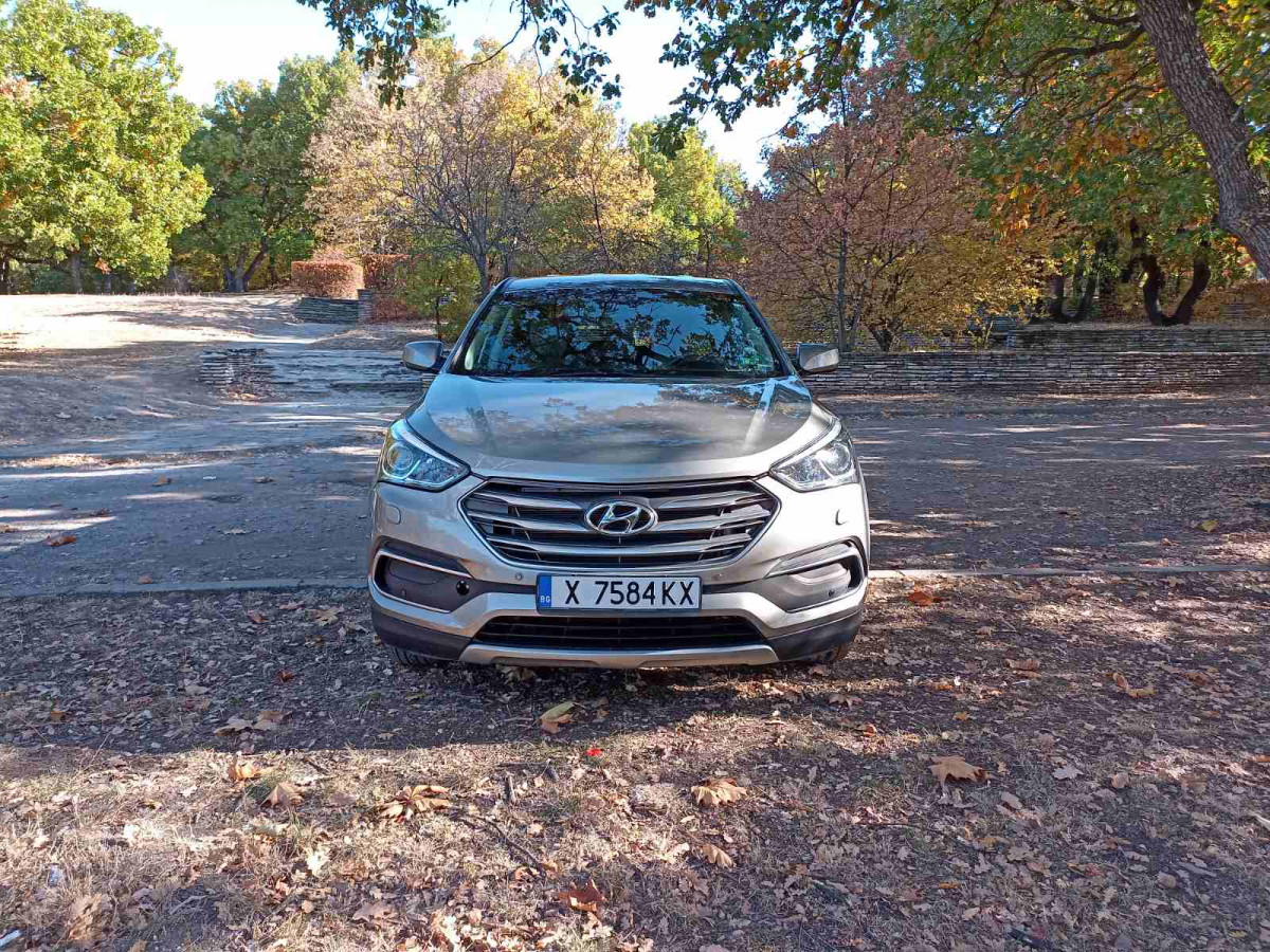Продавам автомобил Hyundai Santa Fe 2.2 AWD Sport