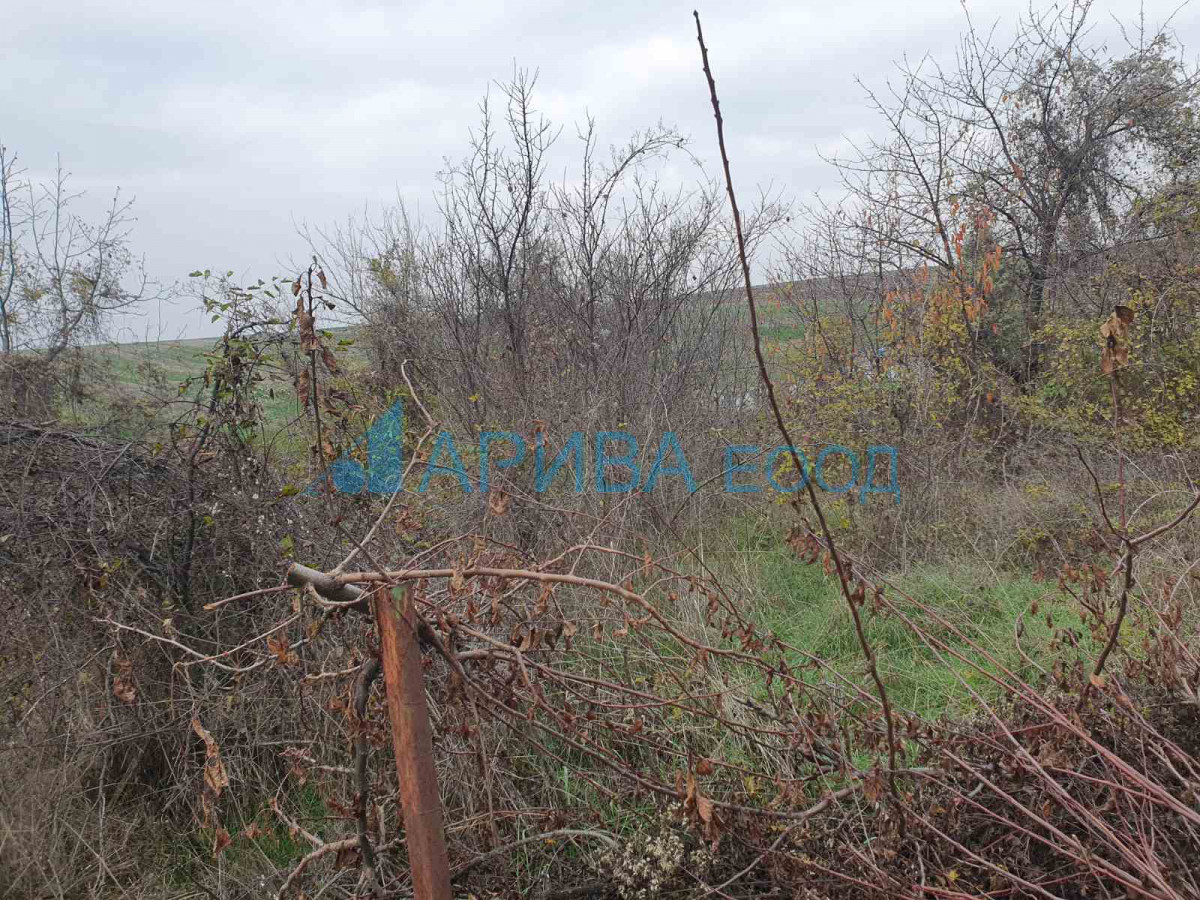 Празен урегулиран парцел УПИ в Кекличево стопанство Хасково